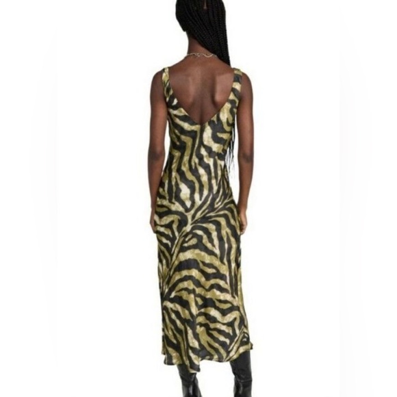 LNA V Neck Slip Sliky Dress Plus Size 2X NWT Revolve MIDI Wide Strap Leopard - Picture 2 of 9